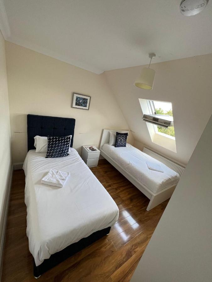 Rc Airport Rooms Stanwell Exteriör bild