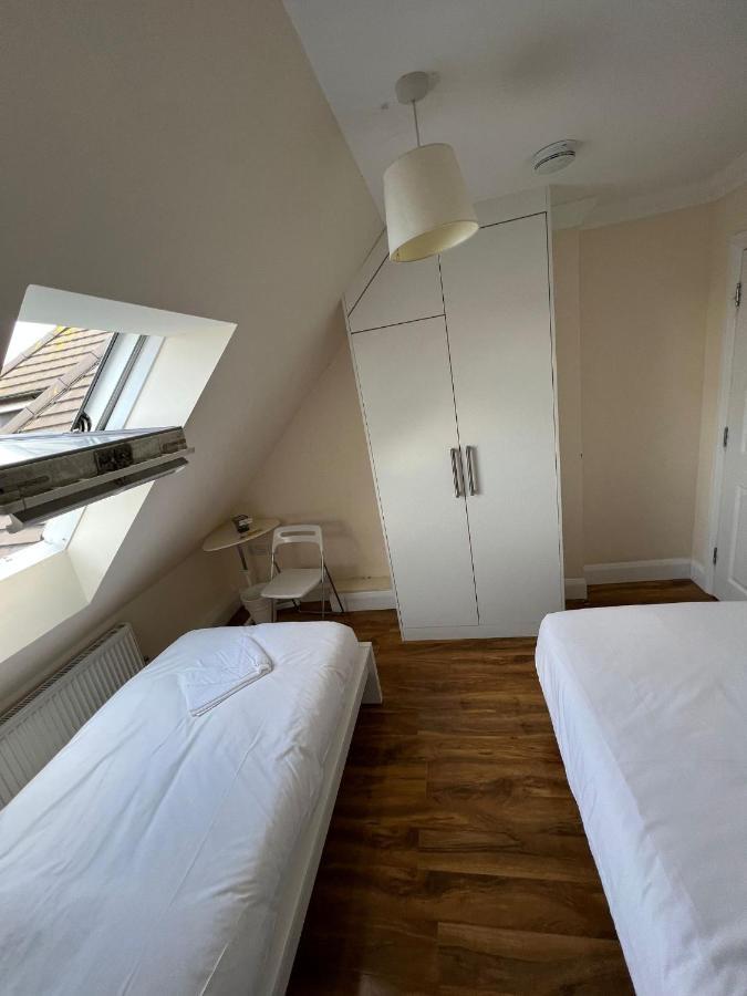 Rc Airport Rooms Stanwell Exteriör bild