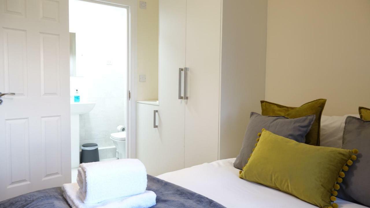 Rc Airport Rooms Stanwell Exteriör bild