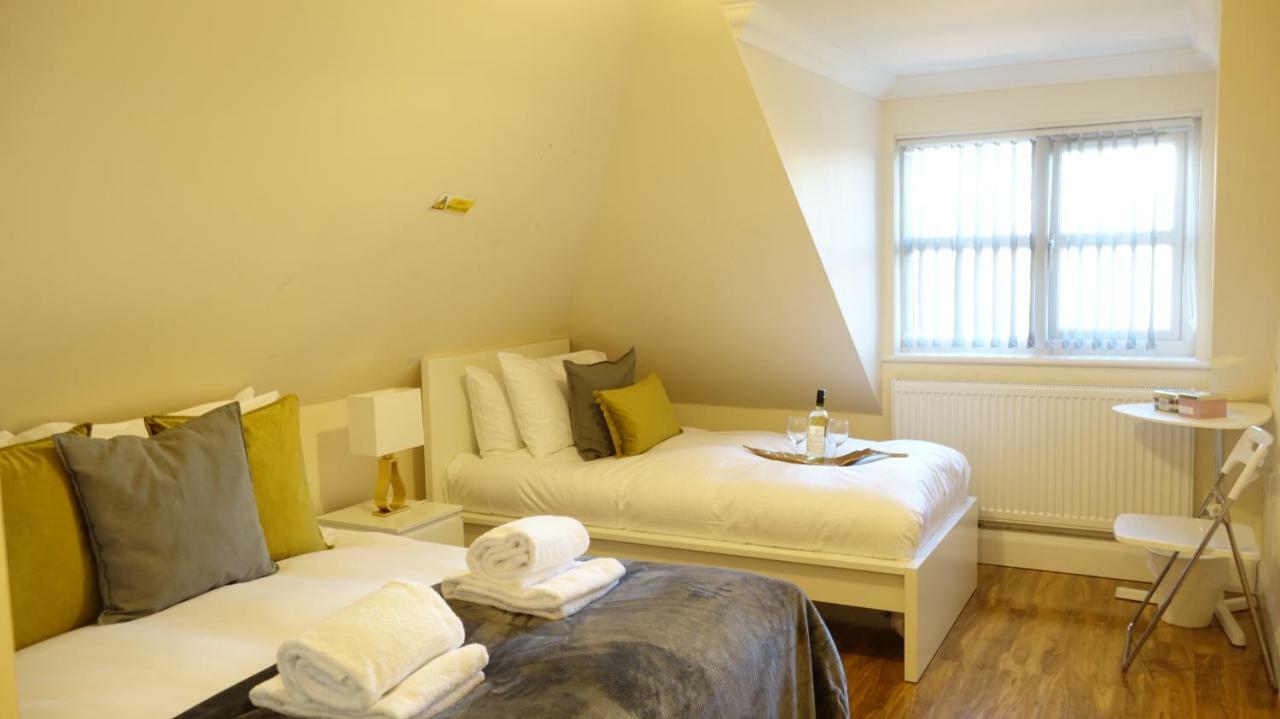 Rc Airport Rooms Stanwell Exteriör bild