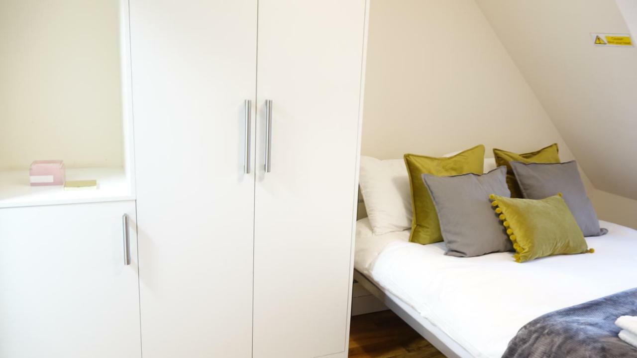 Rc Airport Rooms Stanwell Exteriör bild