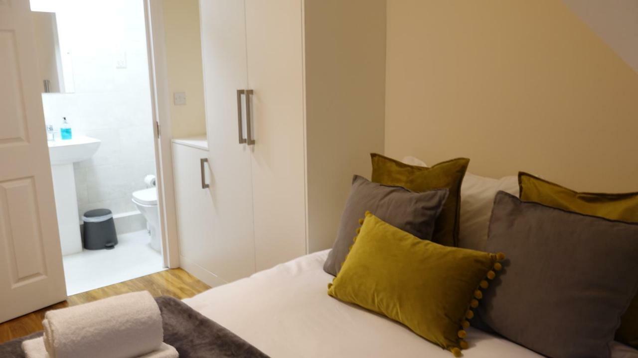 Rc Airport Rooms Stanwell Exteriör bild