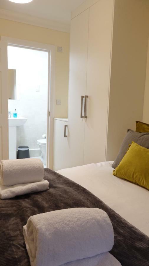 Rc Airport Rooms Stanwell Exteriör bild