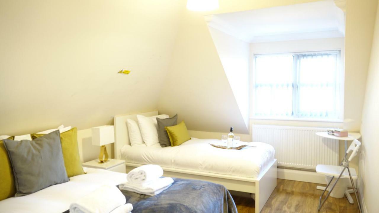 Rc Airport Rooms Stanwell Exteriör bild